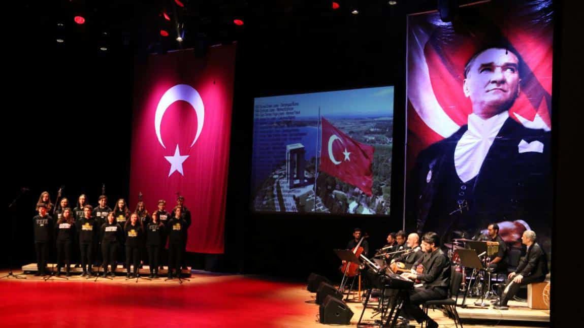 Gazi Mustafa Kemal Atatürk ve Şehitlerimiz Hatırasına