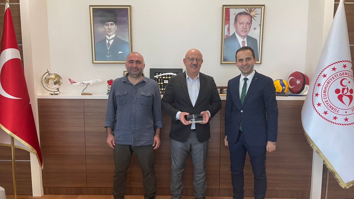 İstanbul Gençlik ve Spor İl Müdürü Prof. Dr. Burhanettin Hacıcaferoğlu'na Ziyaretimiz